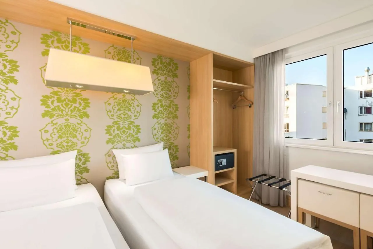 NH Berlin Potsdamer Platz Hotel